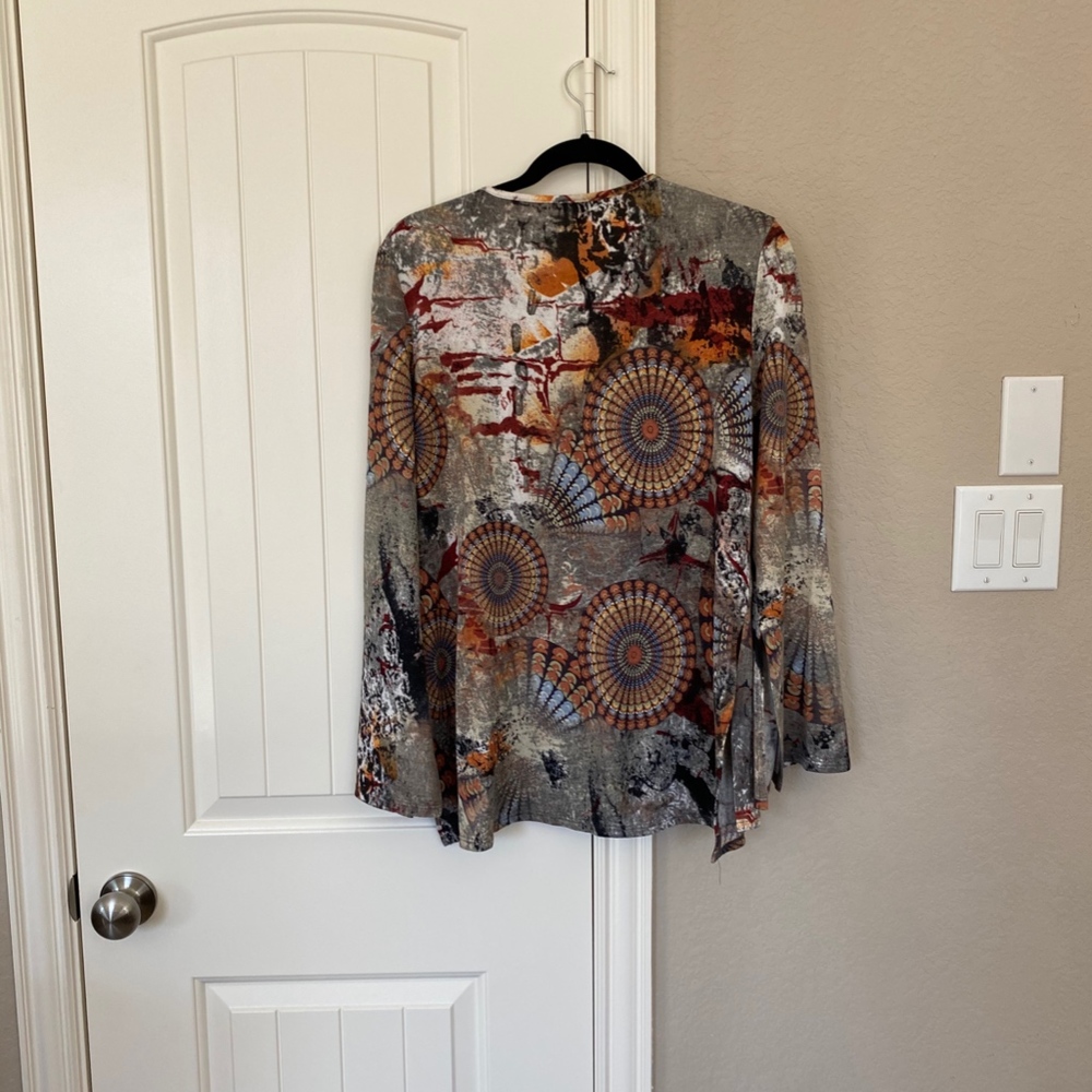 Top - Picture 5 of 7